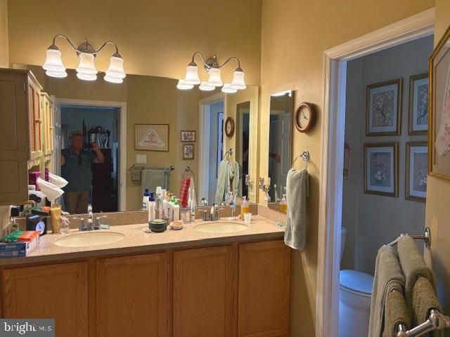 176 HEARTHSTONE DR, Berlin, NJ 08009