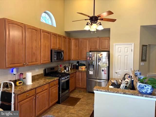 176 HEARTHSTONE DR, Berlin, NJ 08009