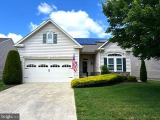 176 HEARTHSTONE DR, Berlin, NJ 08009