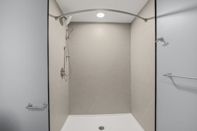 99 Foundry Place 102, Portsmouth, NH 03801