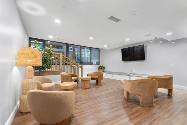 99 Foundry Place 102, Portsmouth, NH 03801