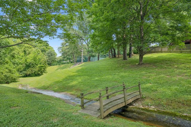 3404 Parkwood Ct, Hermitage, TN 37076