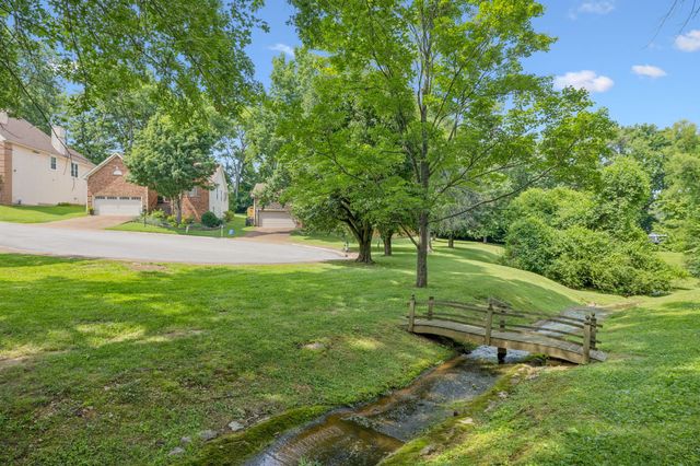 3404 Parkwood Ct, Hermitage, TN 37076