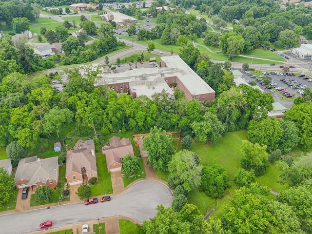 3404 Parkwood Ct, Hermitage, TN 37076