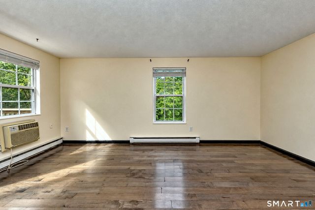 60 Heather Ridge 60, Shelton, CT 06484