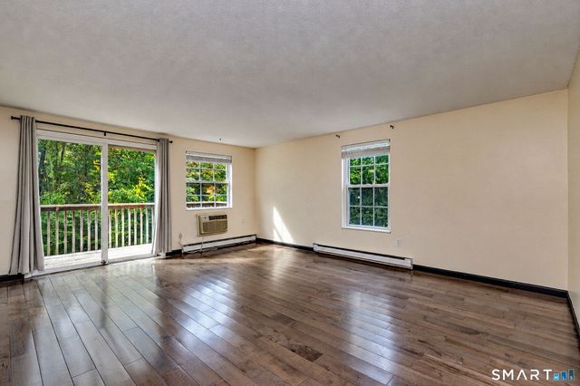 60 Heather Ridge 60, Shelton, CT 06484