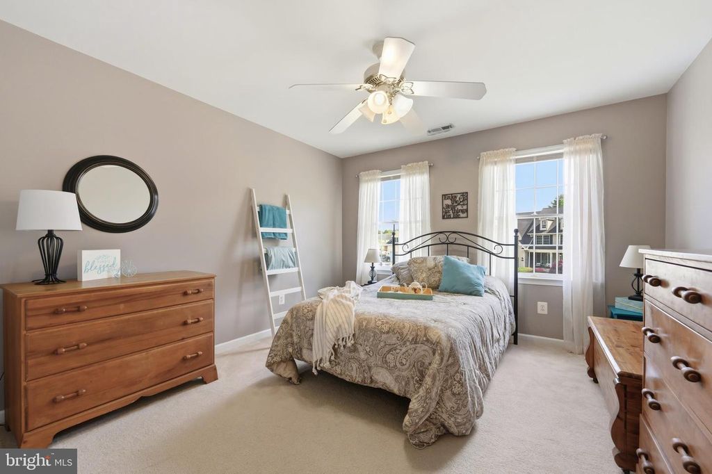 Image 27 of property listing at 112 RILIAN CT, Grasonville, MD 21638