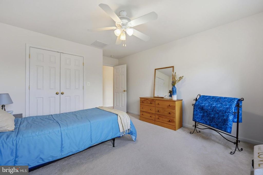 Image 32 of property listing at 112 RILIAN CT, Grasonville, MD 21638
