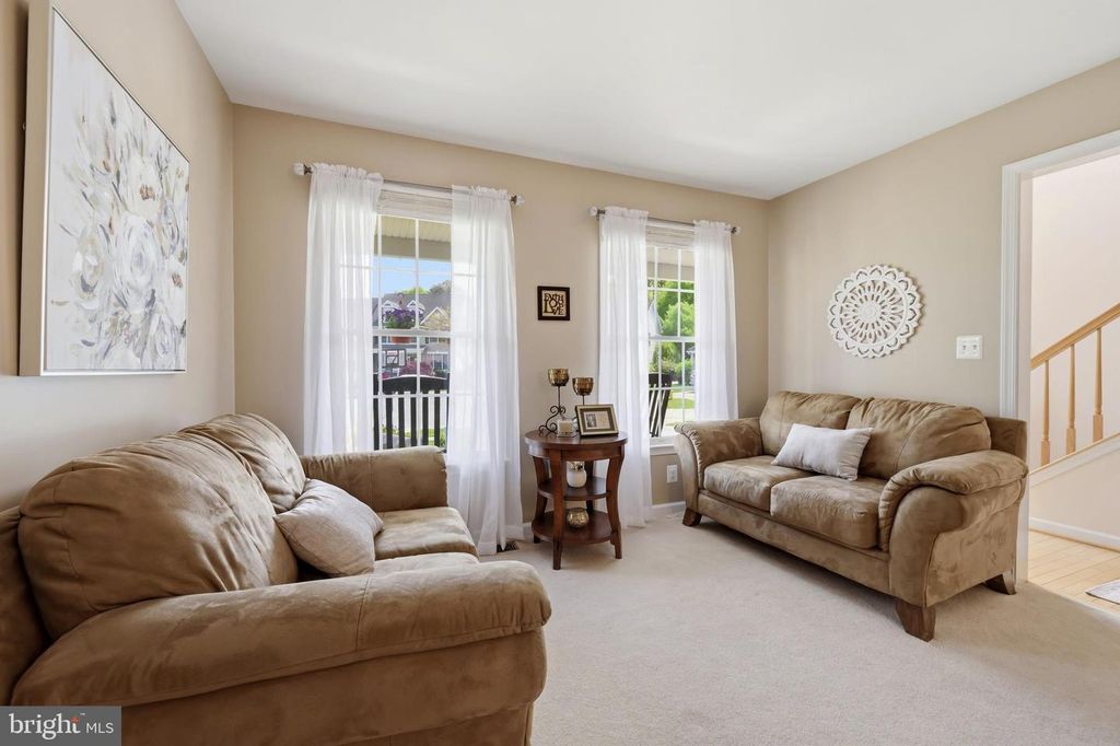Image 6 of property listing at 112 RILIAN CT, Grasonville, MD 21638