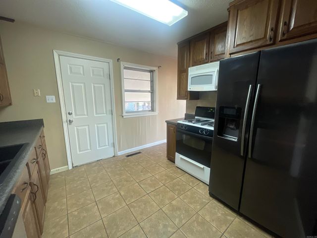 2005 Weems Street, Conway, AR 72034