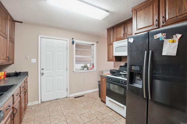 2005 Weems Street, Conway, AR 72034