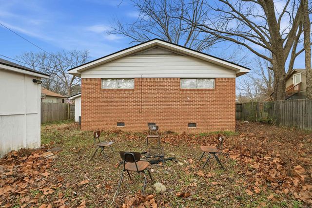 2005 Weems Street, Conway, AR 72034