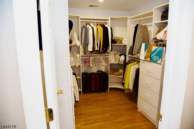 43 Cleveland Ave, East Hanover Twp., NJ 07936