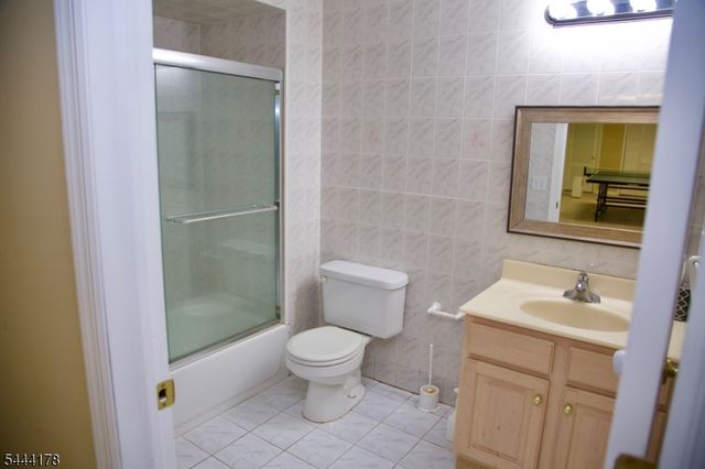 43 Cleveland Ave, East Hanover Twp., NJ 07936