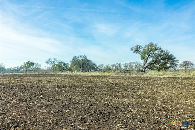 600 River Road, Martindale, TX 78655