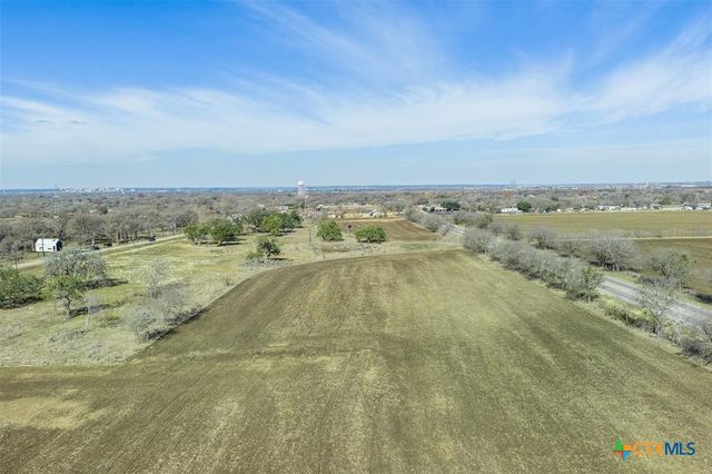 600 River Road, Martindale, TX 78655