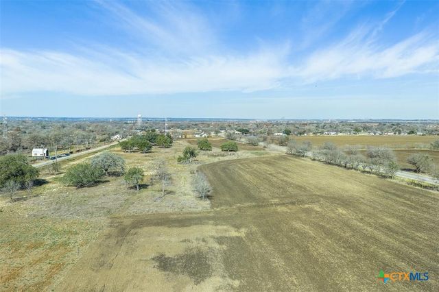 600 River Road, Martindale, TX 78655
