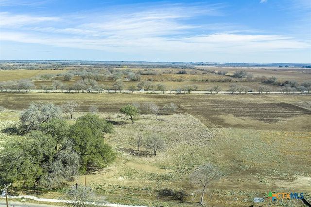 600 River Road, Martindale, TX 78655