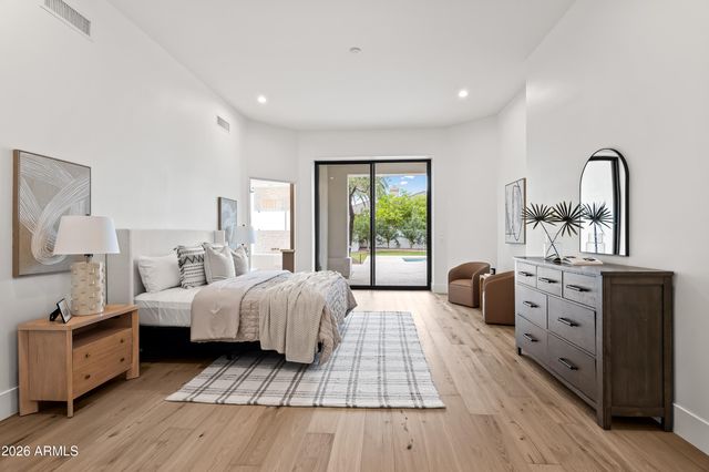 7180 E BELMONT Avenue, Paradise Valley, AZ 85253