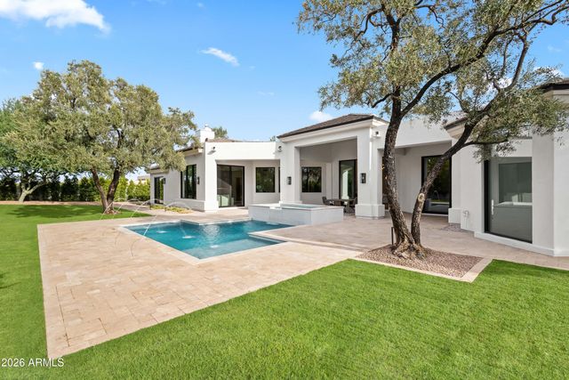 7180 E BELMONT Avenue, Paradise Valley, AZ 85253