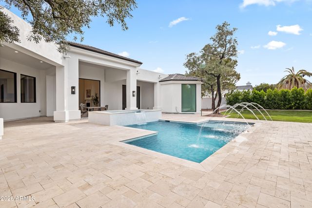 7180 E BELMONT Avenue, Paradise Valley, AZ 85253