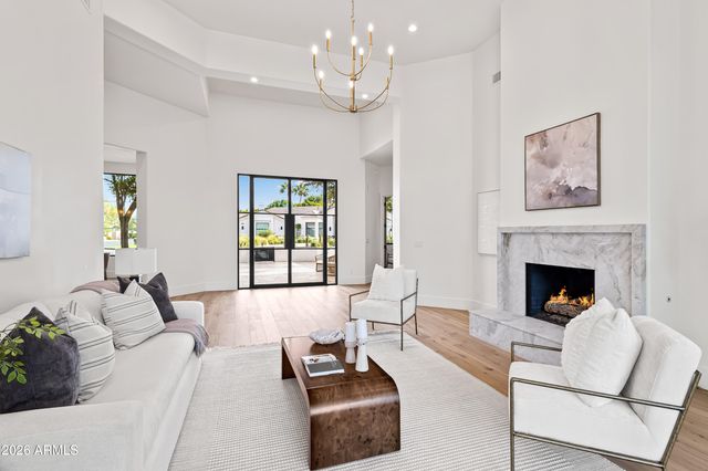 7180 E BELMONT Avenue, Paradise Valley, AZ 85253