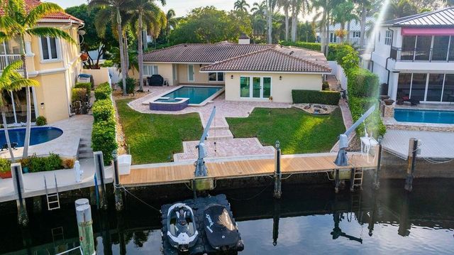 2317 NE 28th Court, Lighthouse Point, FL 33064