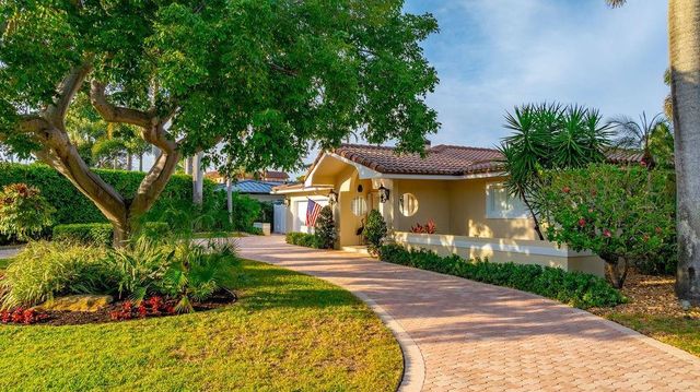 2317 NE 28th Court, Lighthouse Point, FL 33064