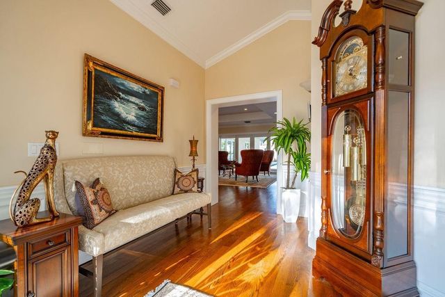 2317 NE 28th Court, Lighthouse Point, FL 33064