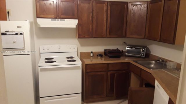1680 NE 191st St 105-2, Miami, FL 33179