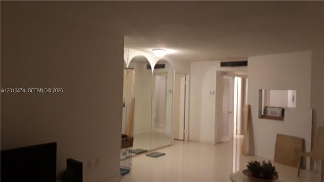 1680 NE 191st St 105-2, Miami, FL 33179