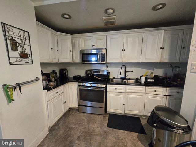 6113 N LAMBERT ST, Philadelphia, PA 19138