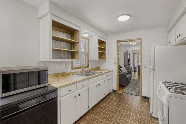 3546 June Avenue N, Robbinsdale, MN 55422