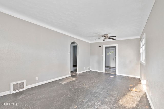 638 Woodstock Avenue, Toledo, OH 43607