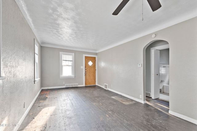 638 Woodstock Avenue, Toledo, OH 43607