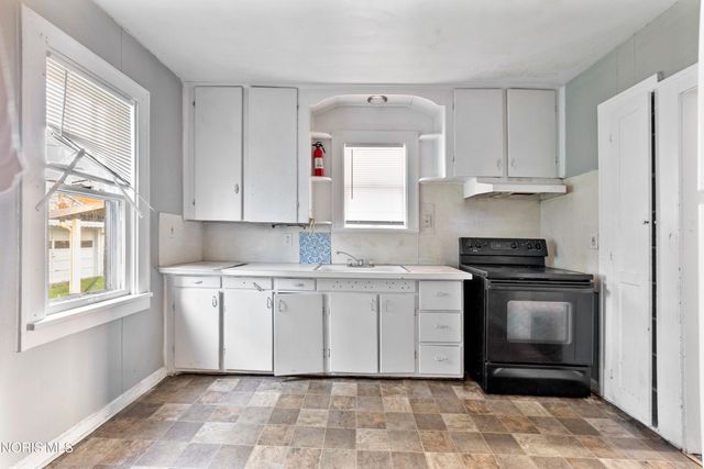 638 Woodstock Avenue, Toledo, OH 43607