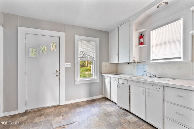 638 Woodstock Avenue, Toledo, OH 43607