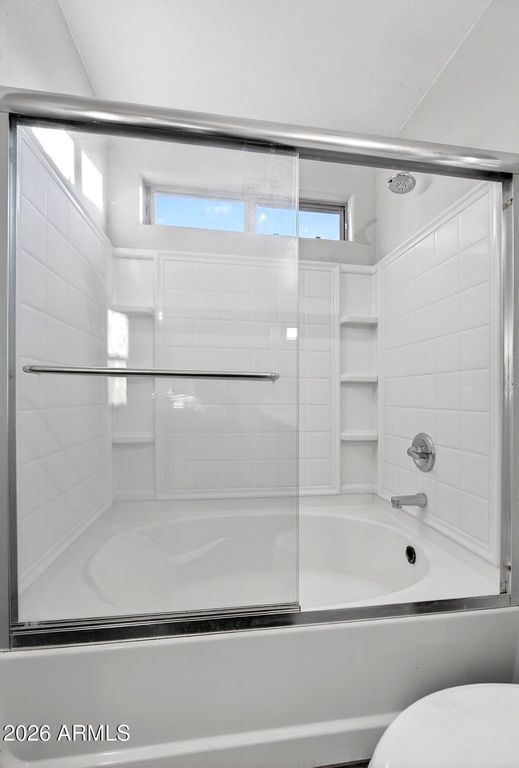 Image 15 of property listing at 7612 S 64TH Lane, Laveen, AZ 85339