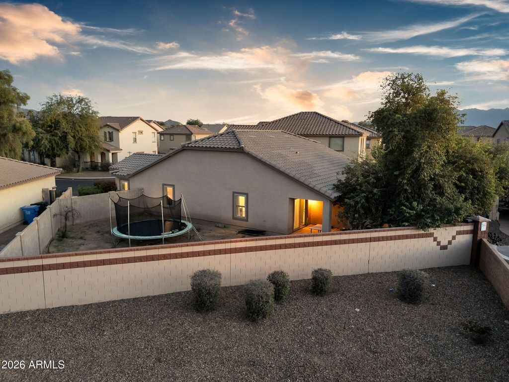 Image 24 of property listing at 7612 S 64TH Lane, Laveen, AZ 85339