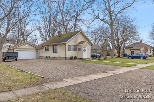 416 N Wilson Avenue, Kalamazoo, MI 49004