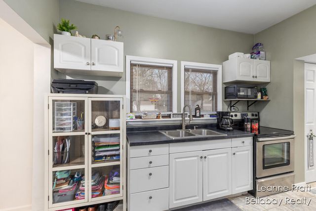 416 N Wilson Avenue, Kalamazoo, MI 49004