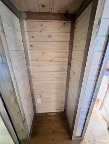 9437 Gulf Beach Hwy, Pensacola, FL 32507