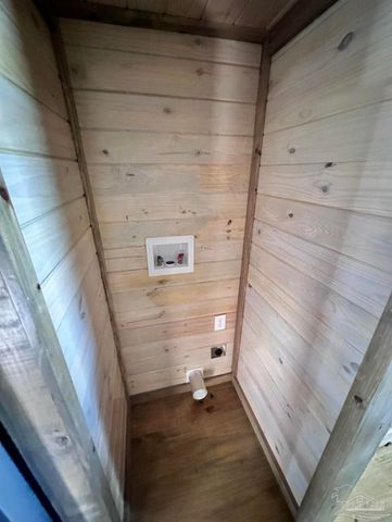 9437 Gulf Beach Hwy, Pensacola, FL 32507