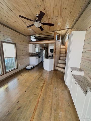 9437 Gulf Beach Hwy, Pensacola, FL 32507