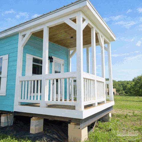 9437 Gulf Beach Hwy, Pensacola, FL 32507