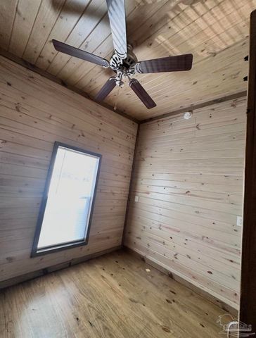 9437 Gulf Beach Hwy, Pensacola, FL 32507