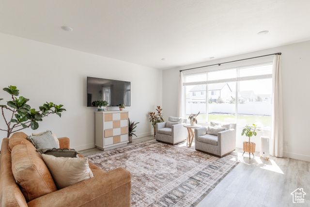 676 E 1100 S, Hyrum, UT 84319