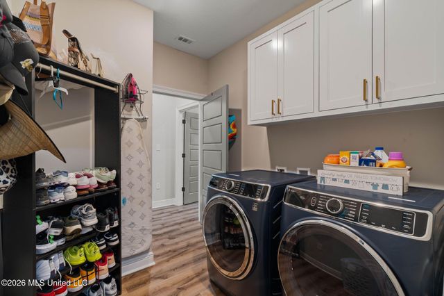 31 Berwick, Petal, MS 39465