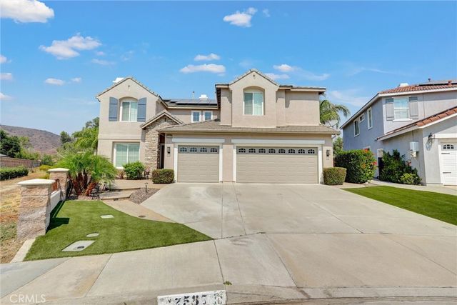 42587 Sherry, Murrieta, CA 92562