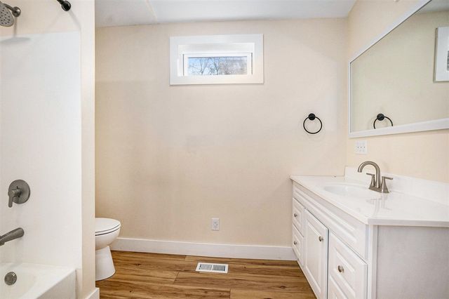 215 S Division Avenue, Fremont, MI 49412